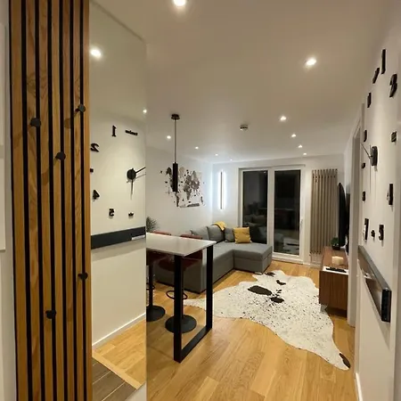 Apartment Magi - With Balcony *
