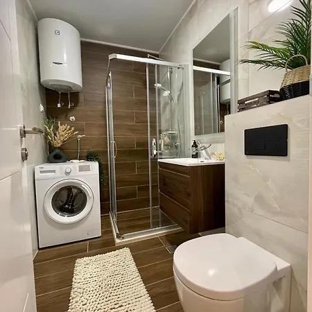 Magi - With Balcony Apartment *